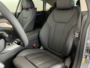 BMW i4 bild 7