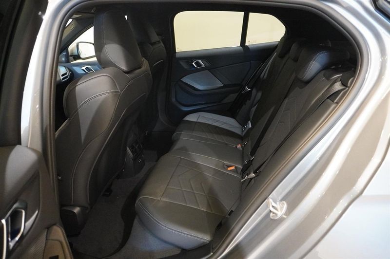 BMW 120 bild 10