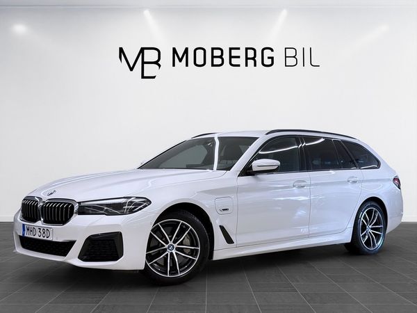BMW 530 e xDrive Touring M Sport Värmare Backkamera - 2023