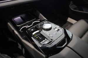 BMW i5 bild 9