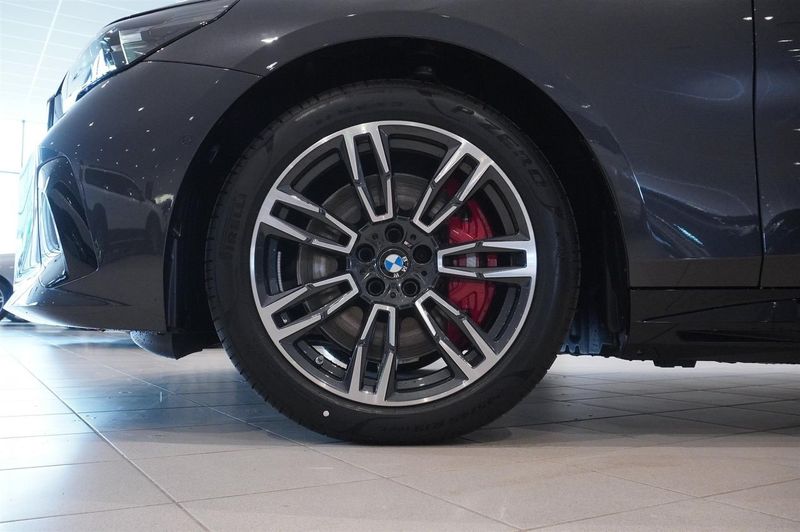 BMW i5 bild 11