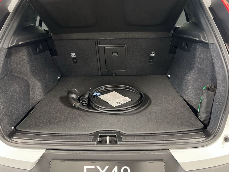 Volvo EX40 bild 7