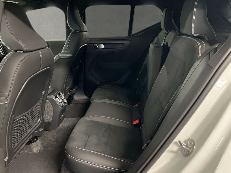 Volvo EX40 bild 6
