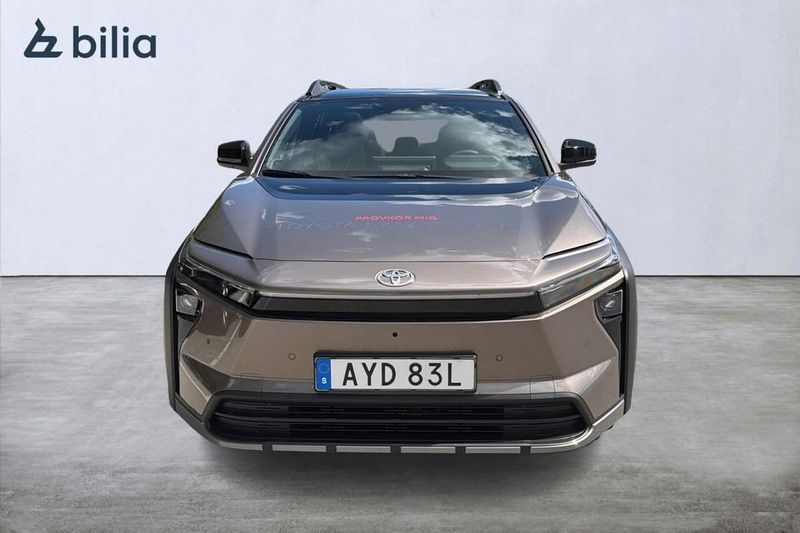 Toyota bZ4X Touring bild 5