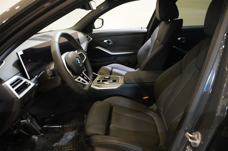 BMW 330 bild 11