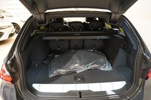 BMW 330 bild 8
