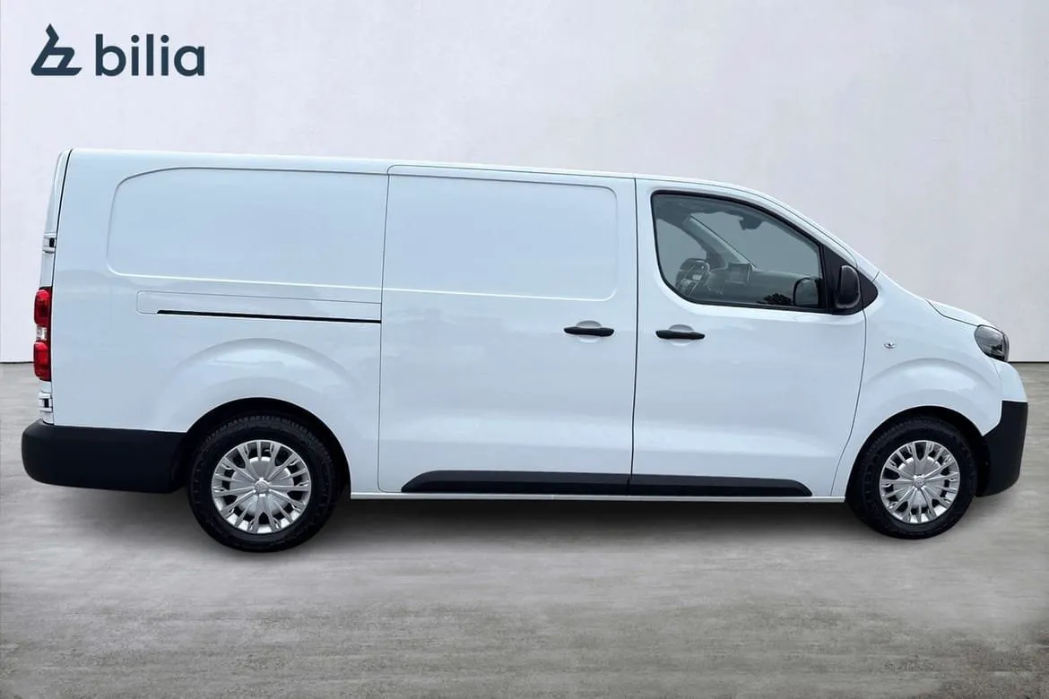 Vehicle image 34