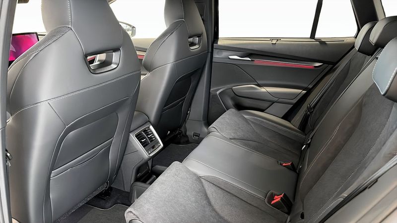 Skoda Enyaq bild 8