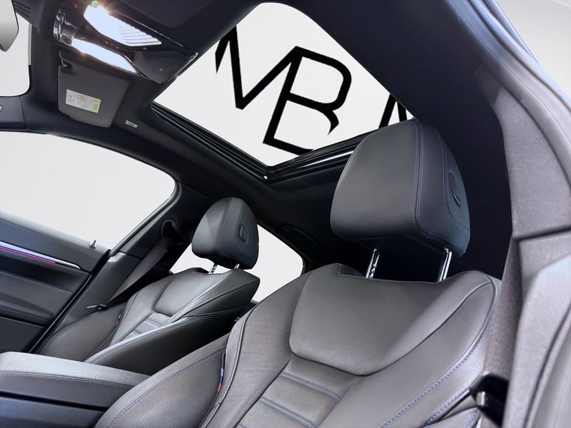 BMW i4 bild 16