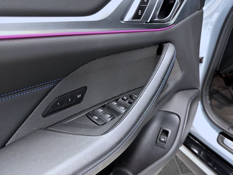 BMW i4 bild 18