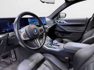BMW i4 bild 20