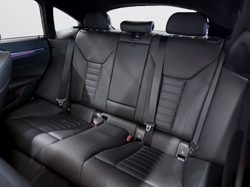 BMW i4 bild 13