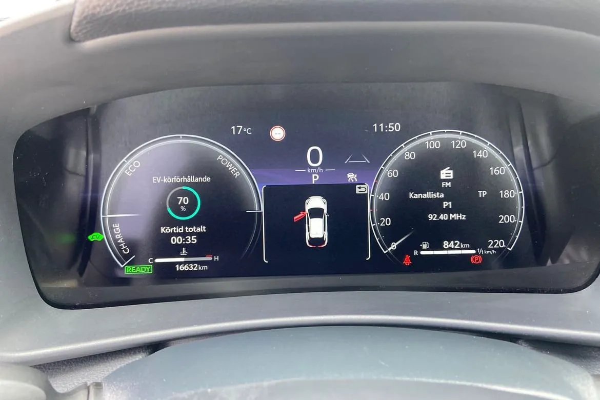 Vehicle image 14