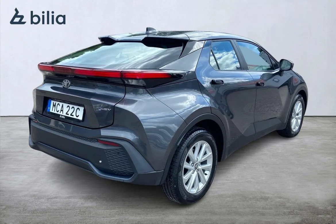 Vehicle image 17