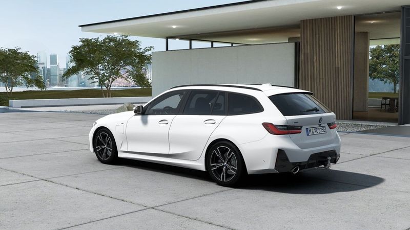 BMW 330 bild 2