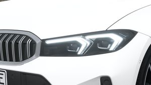BMW 330 bild 7