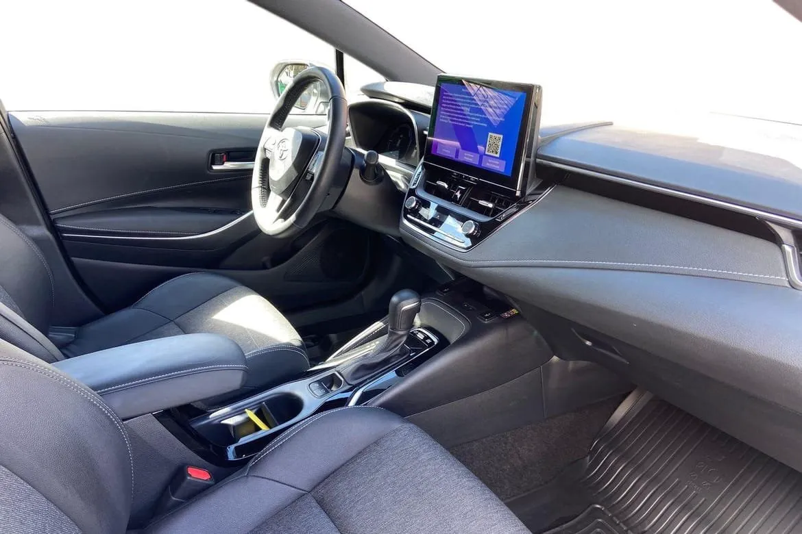 Vehicle image 11