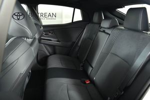 Toyota C-HR+ bild 13
