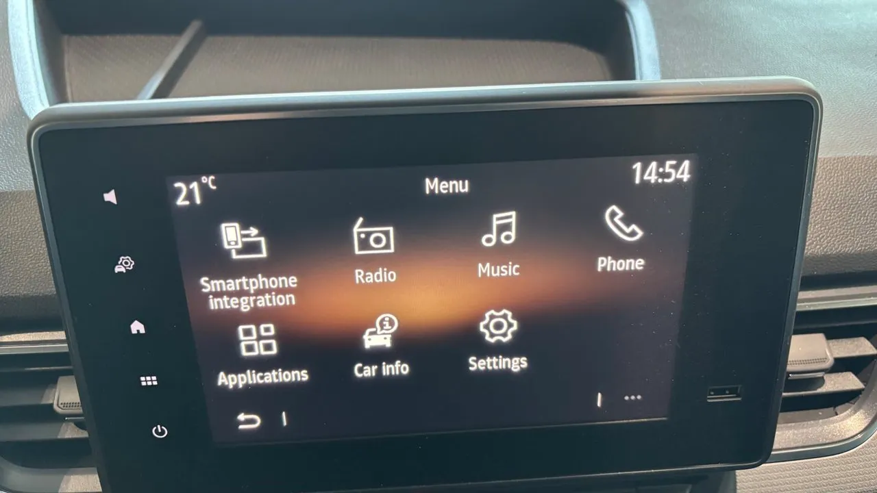 Vehicle image 18