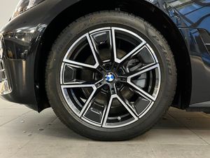 BMW i4 bild 4