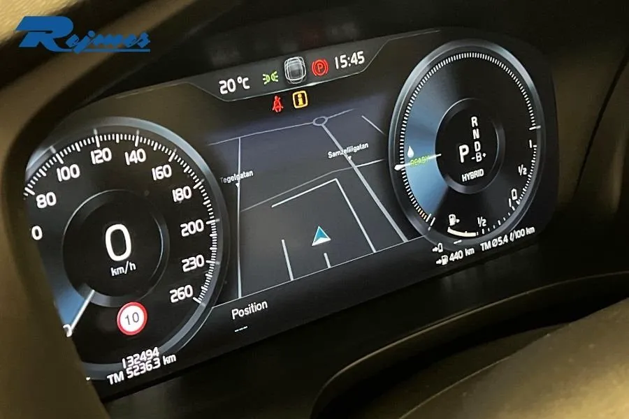 Vehicle image 13