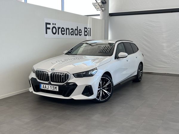 BMW i5 xDrive40 Touring M Sport Rattvärme Drag Comfort Access - 2026
