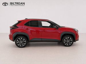 Toyota Yaris Cross bild 2