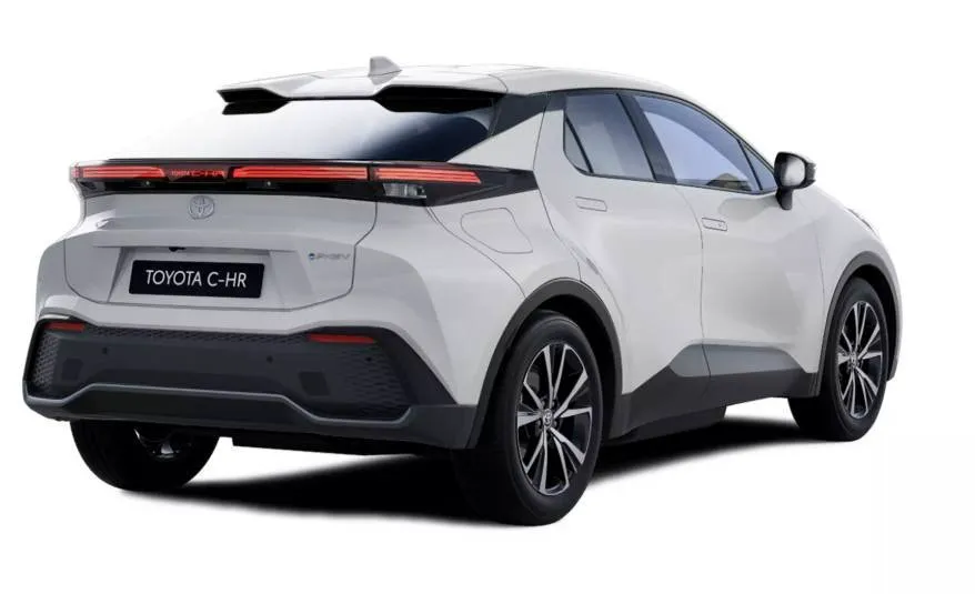 Vehicle image 3