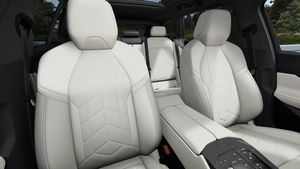 BMW i5 bild 10