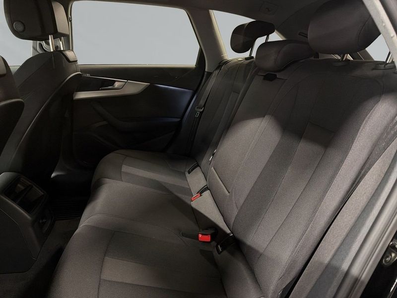 Audi A4 bild 8