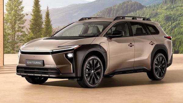Toyota bZ4X Touring Active Tech AWD / Företagskampanj 40.000kr raba - 2026