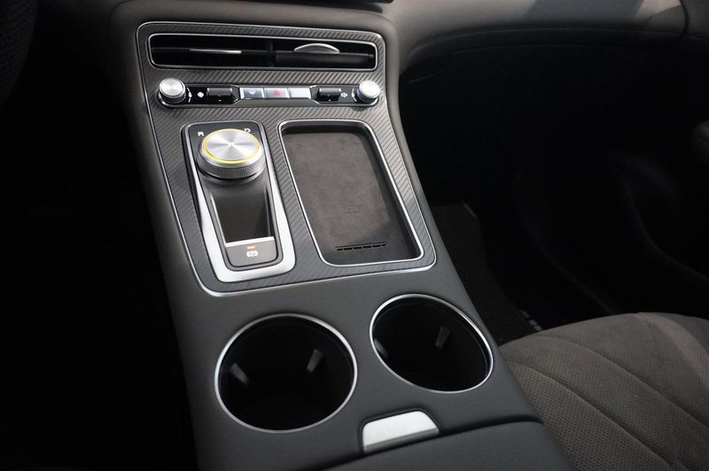 MG S6 EV bild 9