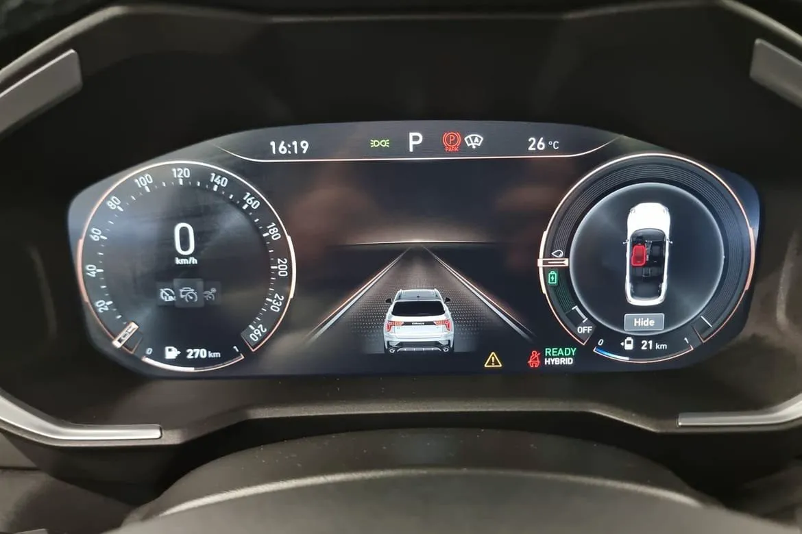 Vehicle image 13