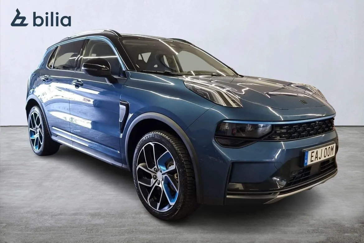 Vehicle image 3