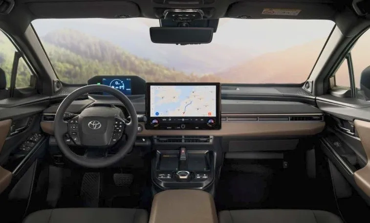 Vehicle image 3