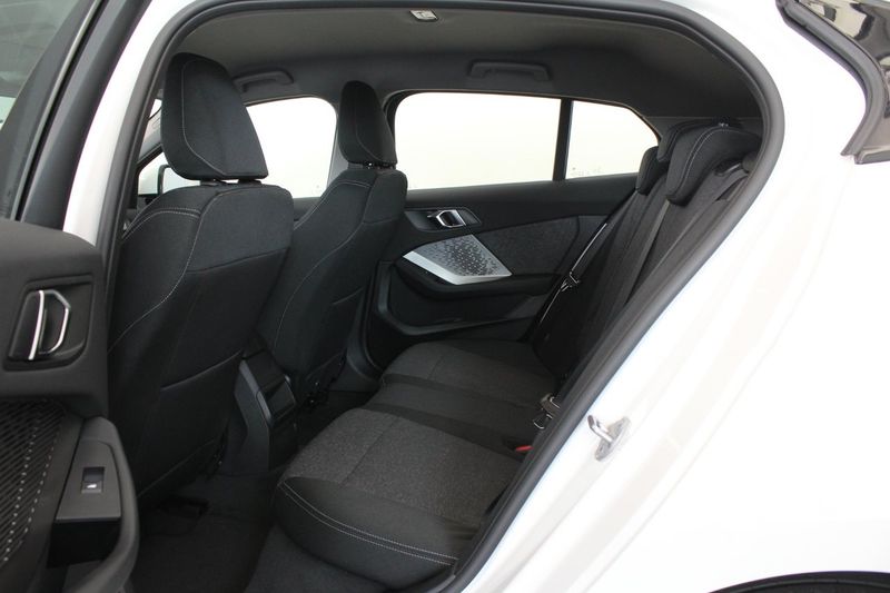 BMW 120 bild 11
