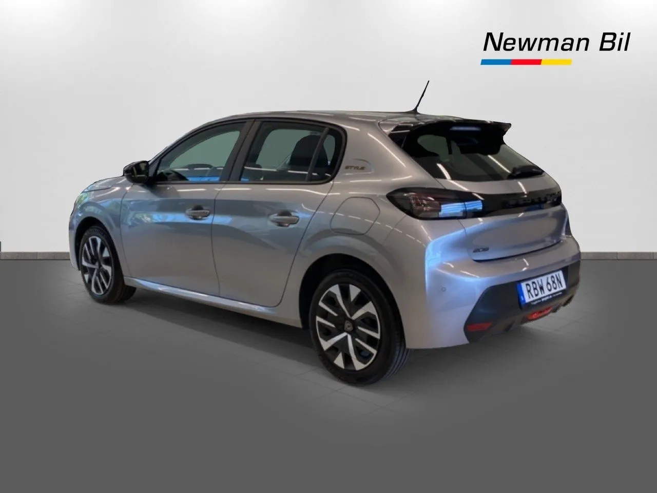 Vehicle image 2