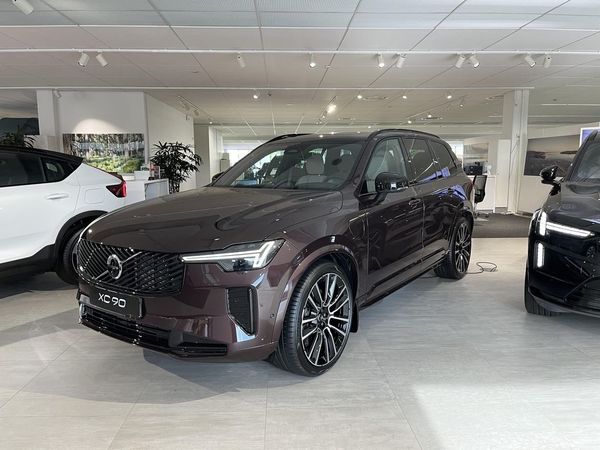 Volvo XC90 T8 Ultra Dark - 2026