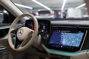 Mercedes E300 bild 13