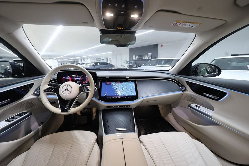 Mercedes E300 bild 12