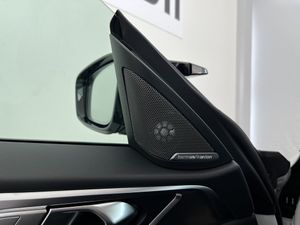 BMW i4 bild 9