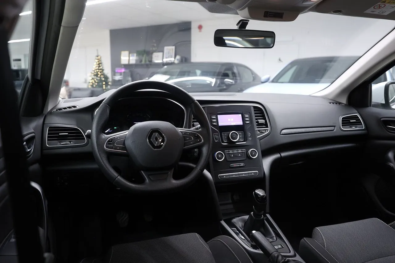 Vehicle image 14