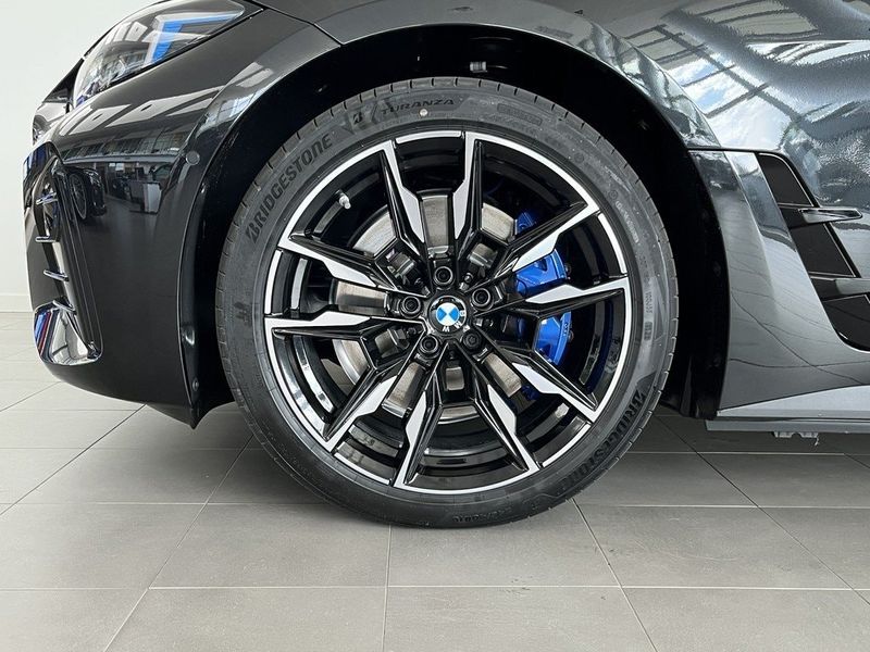 BMW i4 bild 4