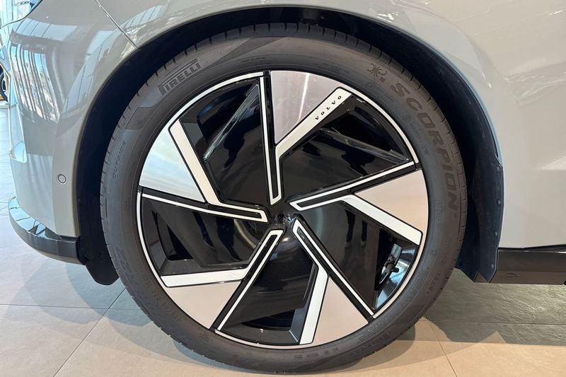 Volvo EX90 bild 12
