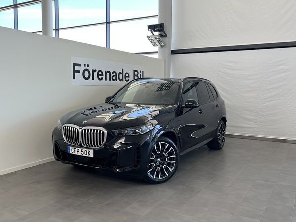 BMW X5 xDrive50e 2,95%ränta M Sport Komfortstol Drag Panorama - 2025
