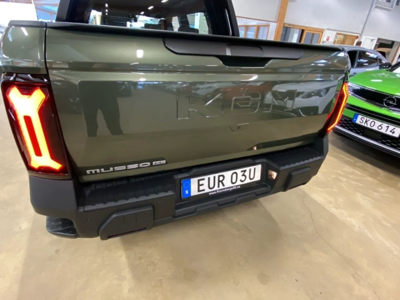 Vehicle image 23