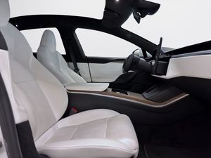 Tesla Model S bild 12
