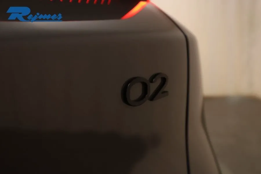 Vehicle image 22