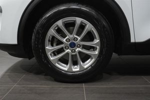 Ford Kuga bild 8