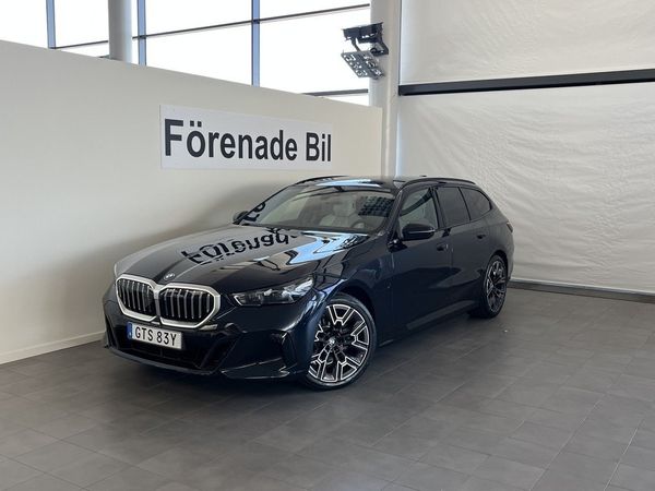 BMW 530 e xDrive Touring M Sport B&W Drag Rattvärme ComfortAccess - 2026